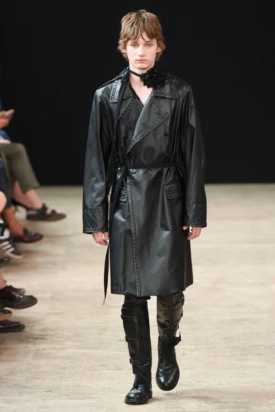 Look 2